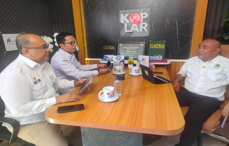 Pemkab Karangasem Perkuat Edukasi Perlindungan PMI dan Pencegahan TPPO melalui Podcast